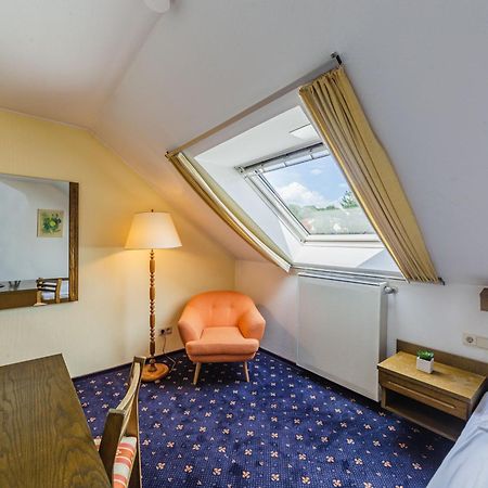 Hotel Franken Форхайм Екстериор снимка