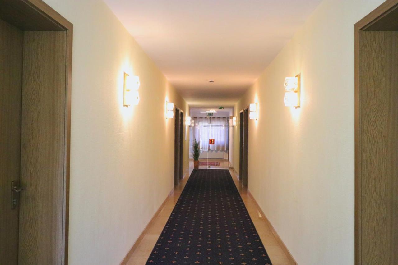 Hotel Franken Форхайм Екстериор снимка