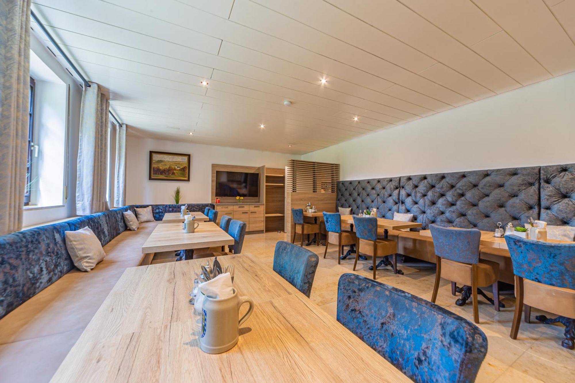 Hotel Franken Форхайм Екстериор снимка