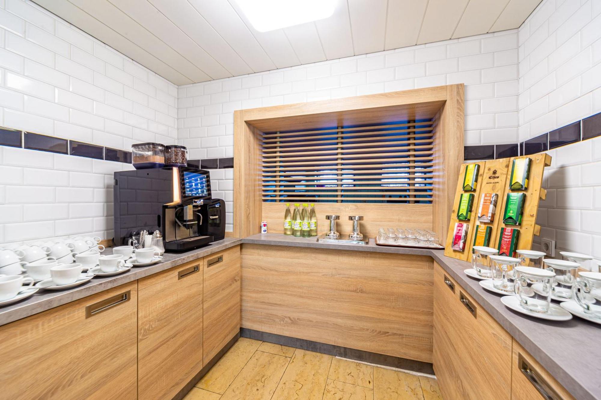 Hotel Franken Форхайм Екстериор снимка