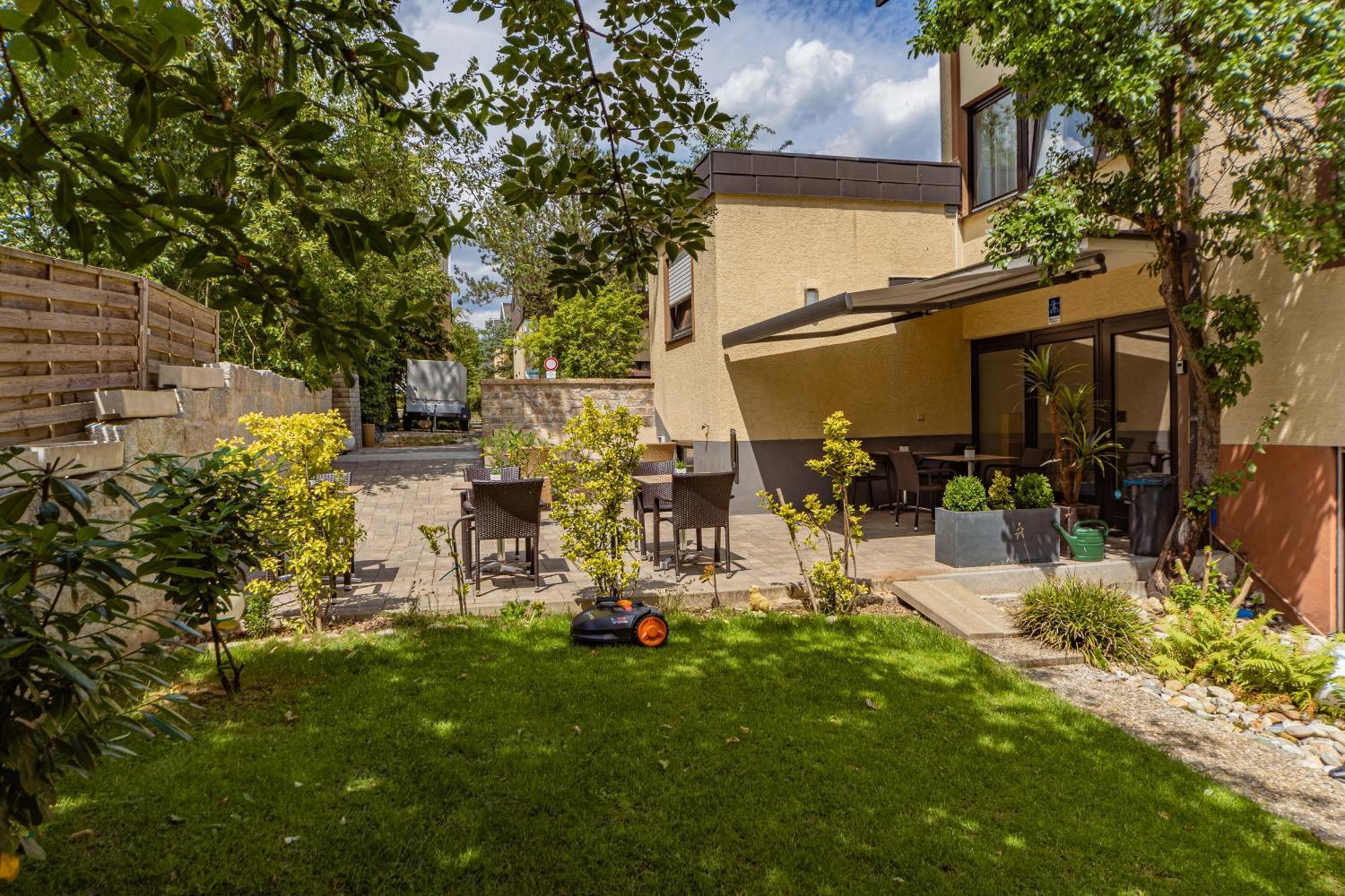 Hotel Franken Форхайм Екстериор снимка